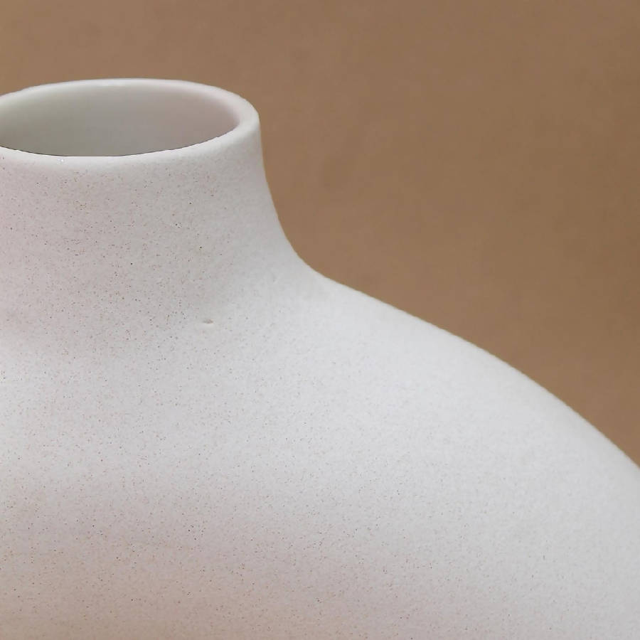 Luno Vase