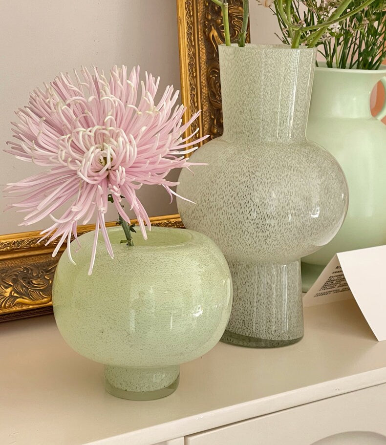 Green Round Glass Flower Vase-3